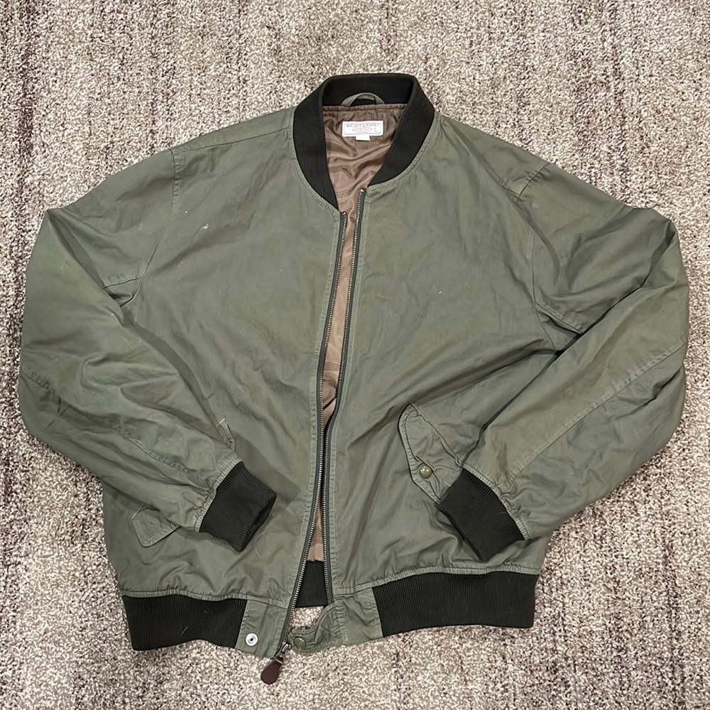 Men’s green bomber jacket